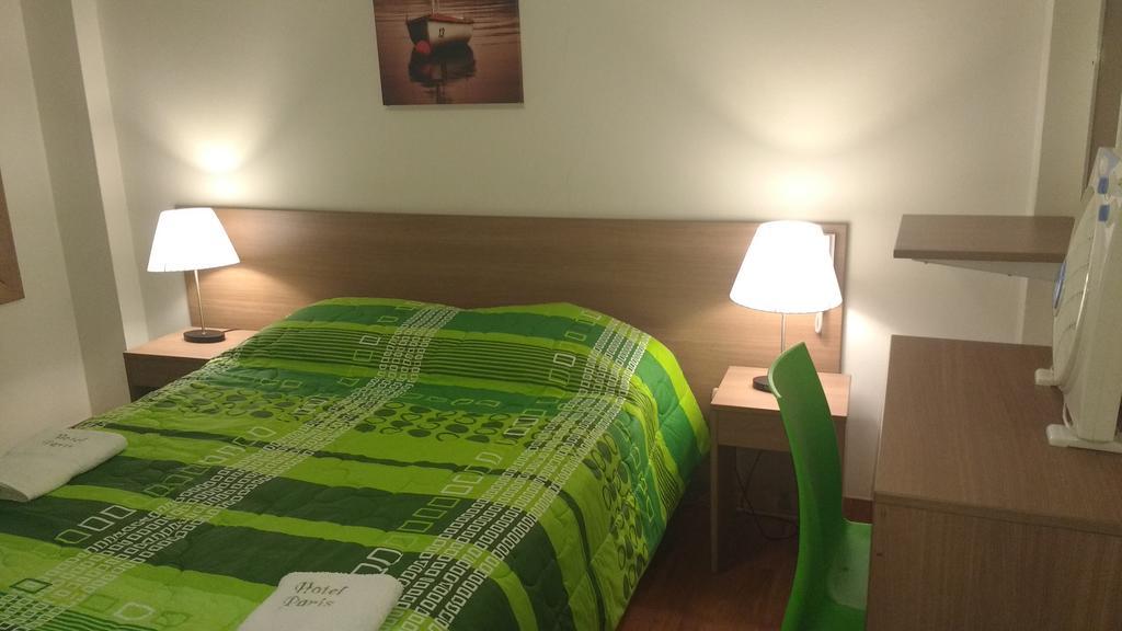 Paris Hotel 2*